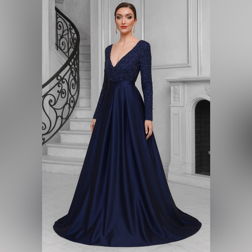 Elegant Women’s Navy Blue Satin Velvet Evening Gown Sz L